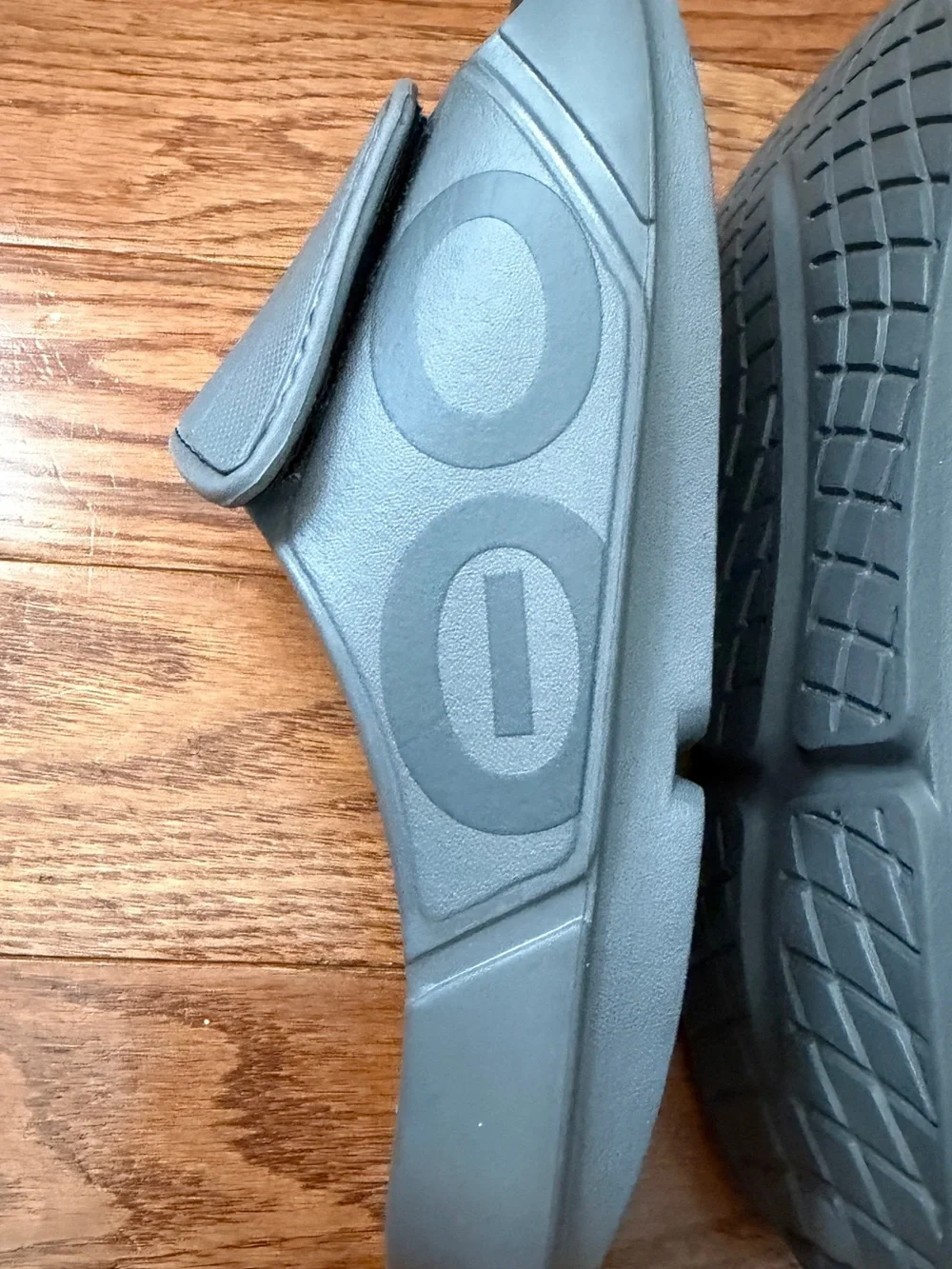 OOFOS Gender Inclusive OOahh Sport Flex Slide Sandal Sz W9 M7